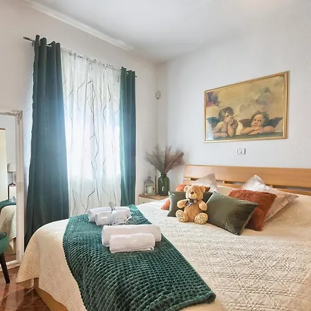 Mihaela Guest house