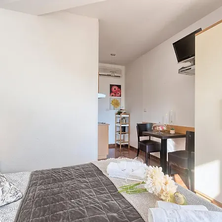 Mihaela Guest house 3*