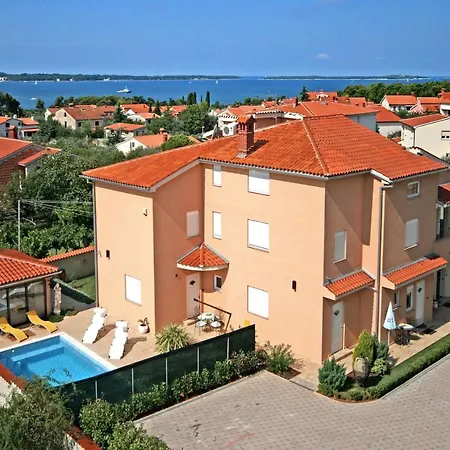 Mihaela Guest house 3*