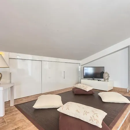 Mihaela بيت ضيافة فاجانا