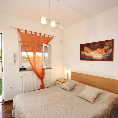 Mihaela בית הארחה