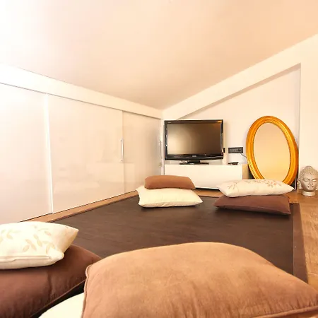 Mihaela 3* פאז'אנה